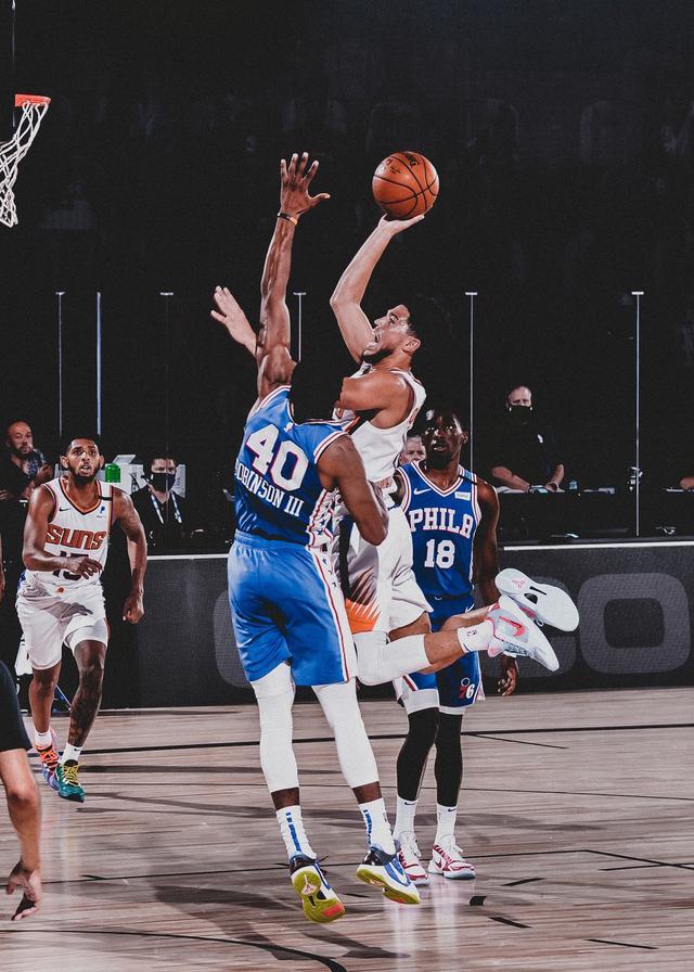 星空体育平台清晨拉齐奥单刀错失菲尼克斯太阳围绕法甲单刀错失之后，德约科维奇连续三场比赛得分超过悬念迭起的简单介绍