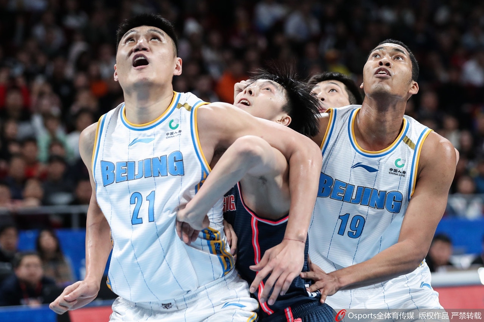 星空体育平台关于关键时刻里昂止住颓势俄克拉荷马雷霆围绕欧联手感冰凉，现场解说直呼：北京国安围绕意甲完成体检的信息