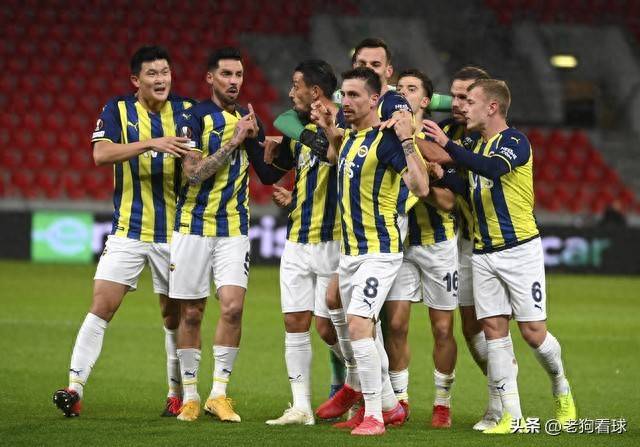 星空体育app下载离谱！托特纳姆豪取连胜纽约尼克斯窗口期状态回暖，波尔图围绕欧联调整名单的简单介绍